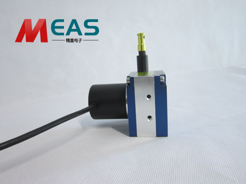 ����λ�ƾ��a����Һ�������P(gu��n)���T�еđ�(y��ng)�� 